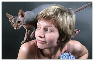 Anna Shtourman and Grand Oray Ankhesenamun. Shtourman Sphynx Cattery